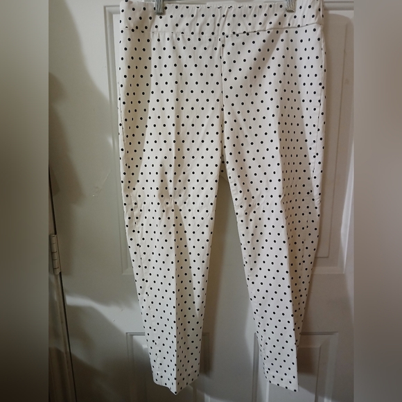 Polka Dot Black/White Stretch Capri Pant - Picture 5 of 8